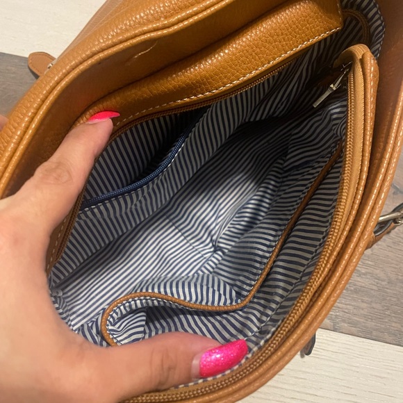 Revolution by Stitch Fix “Bobbi” Crossbody Bag - Picture 4 of 4